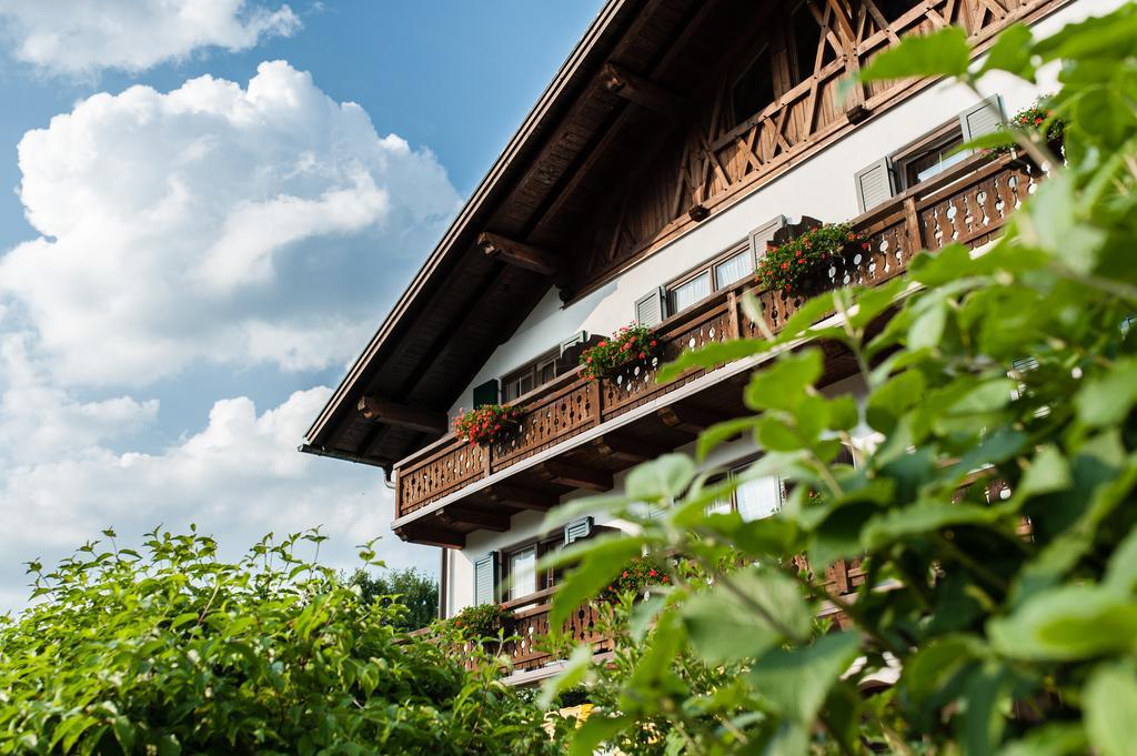 Parkhotel Living Bad Bayersoien Exterior foto